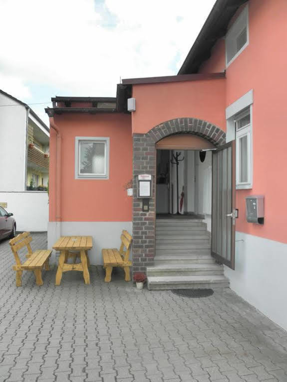 Pension Holzgarten Ratyzbona Zewnętrze zdjęcie